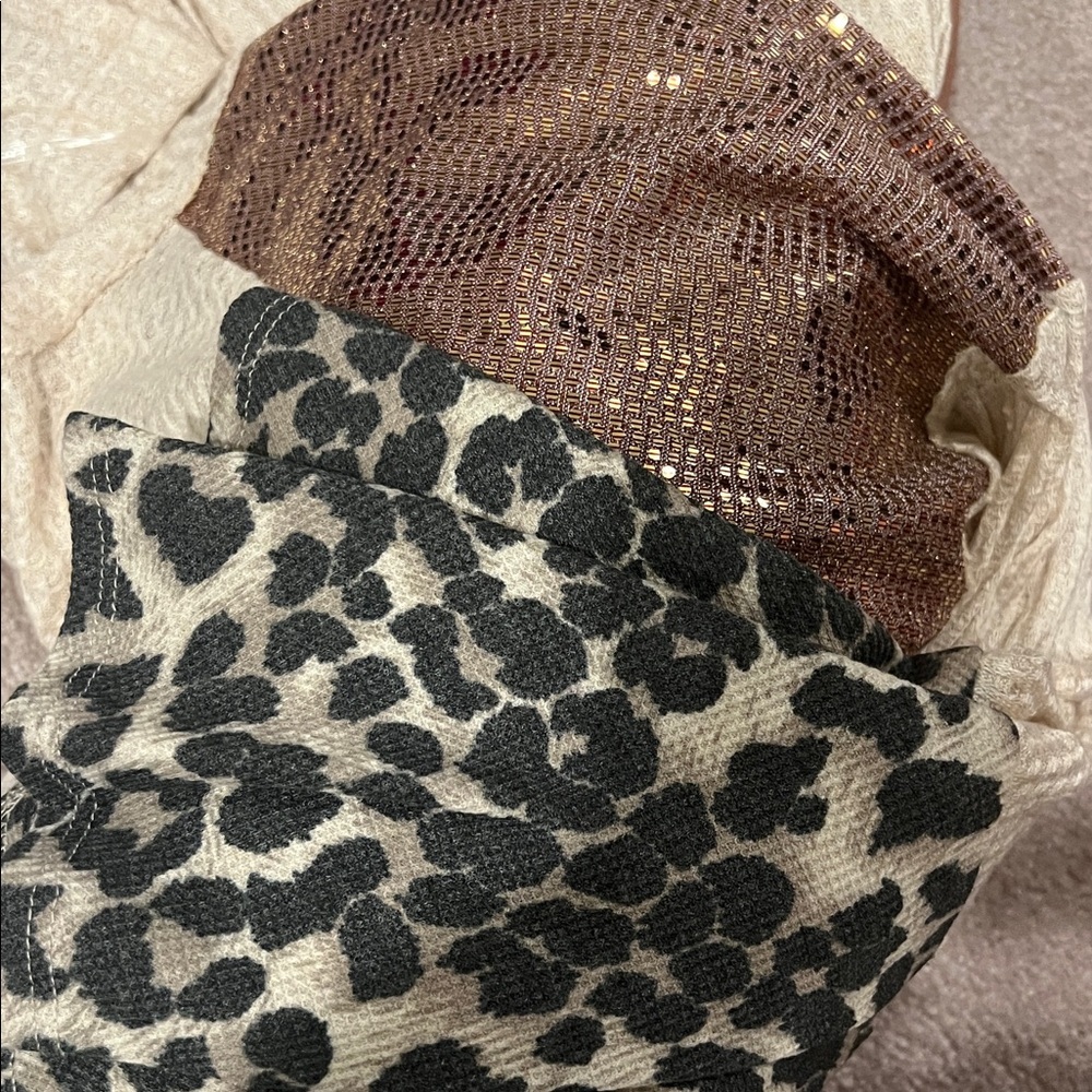 Lovely Melody Patchwork Leopard Sequin Waffle Top… - image 11